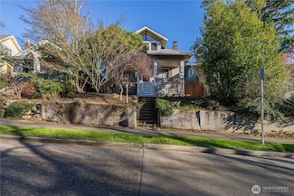 6306 17th Ave NE, Seattle, WA 98115