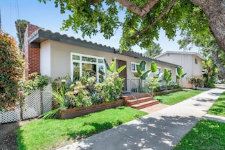 810 10th St, Coronado, CA 92118