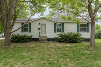 438 Swift St, Saint Peter, MN 56082