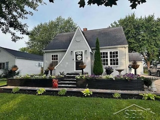 130 Bacon Rd, Saginaw, MI 48609