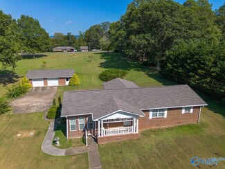 605 Hough Rd, Laceys Spring, AL 35754