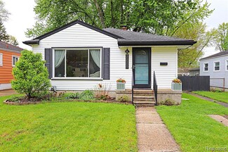 31509 Fairchild St, Westland, MI 48186