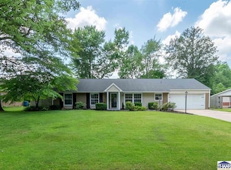 39 Lakeview Dr, Terre Haute, IN 47803