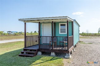 143 S Quailrun Ave, Port Lavaca, TX 77979