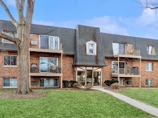 447 Cavalier Ct Unit 2-6, West Dundee, IL 60118