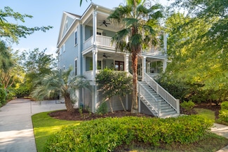 1543 Wando Landing St, Daniel Island, SC 29492