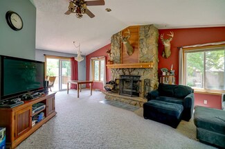 115 W Ridge Cir, Cambridge, WI 53523