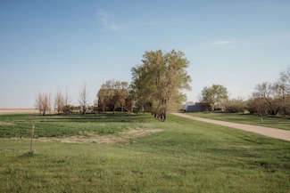 37865 135th St, Aberdeen, SD 57401