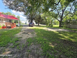 117 W Virgil St, Whiteville, NC 28472