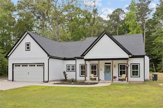 4034 Funny Farm Rd, Hayes, VA 23072