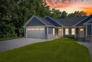 205 E Fairfield St, Fisher, IL 61843