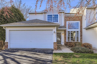 7642 Arboretum Village Place Unit 53, Chanhassen, MN 55317