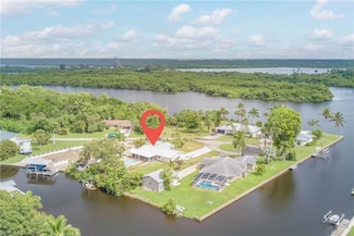 330 Shore Dr, Fort Myers, FL 33905