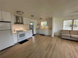 201 E 28th St, Riviera Beach, FL 33404