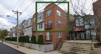 20 Knox St Unit 23, Lawrence, MA 01841
