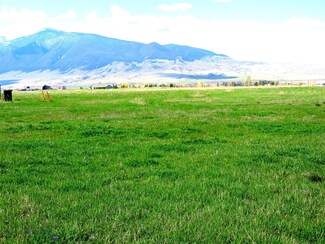 4 Chuckwagon Trail, Sheridan, MT 59749