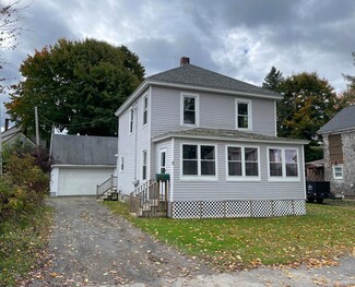 5 Mohegan St, Winslow, ME 04901