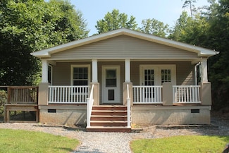 99 Egret Ln, Sylva, NC 28779