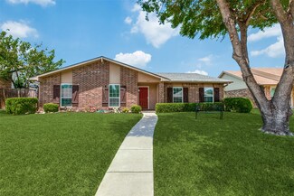 8117 Kensington Dr, Rowlett, TX 75088