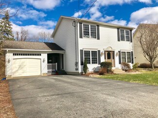 285 Heard St, Worcester, MA 01603