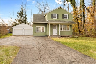 753 Webster Rd, Webster, NY 14580