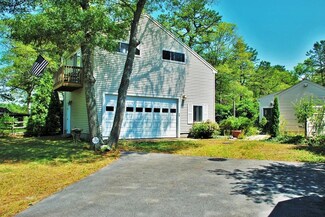6 Agawam Dr, East Wareham, MA 02538