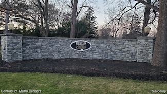 6284 Bridle Path, Grand Blanc, MI 48439