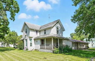 302 N Green St, Keota, IA 52248