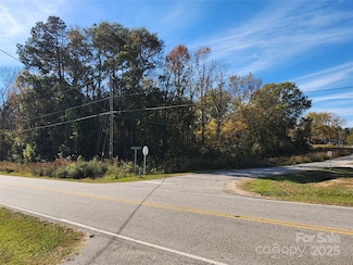 1260 Locustwood Ave, Lancaster, SC 29720