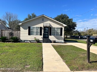 2413 8th St, Pascagoula, MS 39567