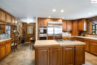 1675 National Forest Development Road 230, Cocolalla, ID 83813