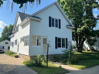 432 S Lincoln St, Portland, MI 48875