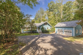 12 Whinchat Ln, Palmyra, VA 22963