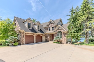 267 Glazier Rd, Chelsea, MI 48118