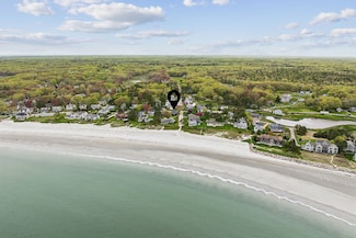 1081 Kings Hwy, Kennebunkport, ME 04046