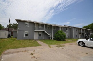 1870 King David Dr Unit 206, Three Rivers, TX 78071
