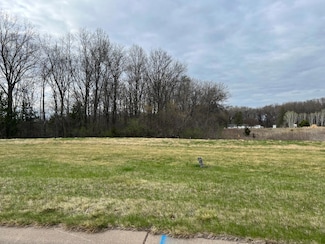 628 Cedar Ct, Lake City, MN 55041
