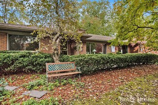 201 Ivanhoe Ave NE, Grand Rapids, MI 49546
