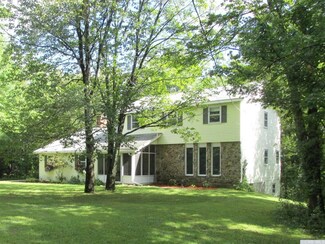 308 Crestview Cir, Valatie, NY 12184