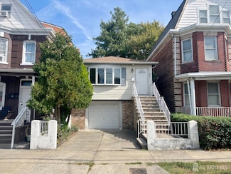 556 Johnstone St, Perth Amboy, NJ 08861
