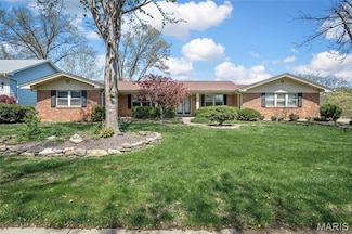 30 Burgundy Dr, Lake Saint Louis, MO 63367