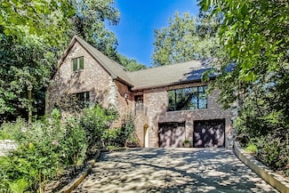 2 Cypress Ln, Chesterton, IN 46304