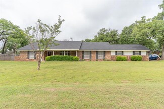 3601 Northcrest Dr, Cleburne, TX 76031