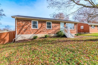 3668 King Arthur Dr, Lexington, KY 40517