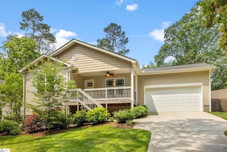 26 Briarcliff Dr, Greenville, SC 29607