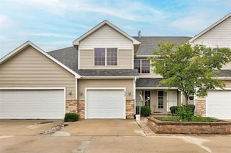 537 E 4th St, Huxley, IA 50124