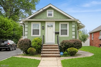 2277 Price St, Rahway, NJ 07065