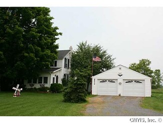 8825 Mill St, Chaumont, NY 13622