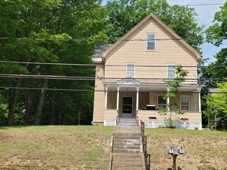 43 Beaman St, Laconia, NH 03246