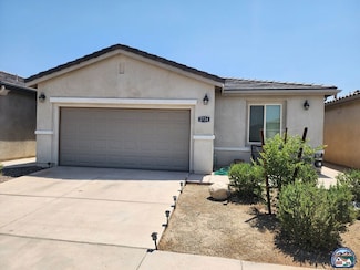 2724 Meadowbrook Dr, Imperial, CA 92251